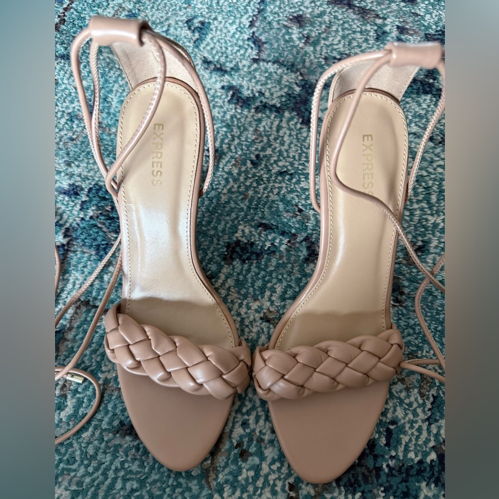 Express Nude Braided Heels – Size 8.5
Condition: New without box